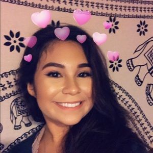 Meet your Posher, Areli